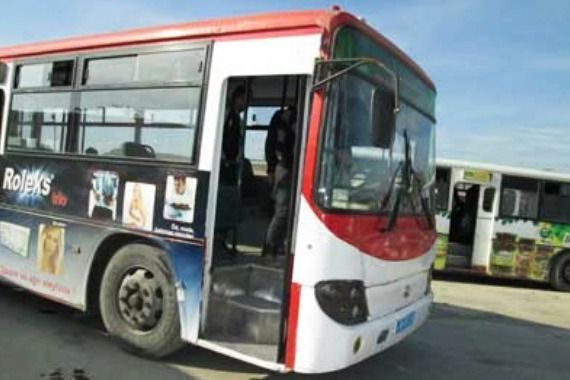İş başında telefonla danışan sürücü sərnişini hədələdi