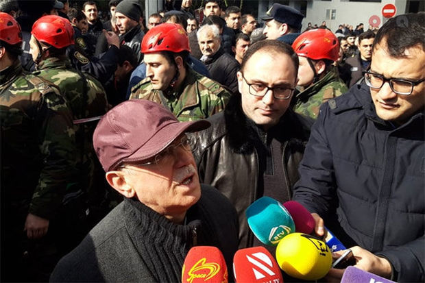 Kəmaləddin Heydərov ticarət mərkəzindəki yanğından danışdı