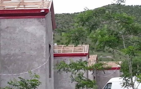 Ermənilər Laçında yeni qəsəbə salır
