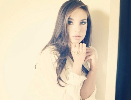 Leyla Əliyevadan yeni şeir