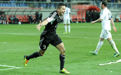 “Qarabağ”la “Neftçi” 3 xala sevindi