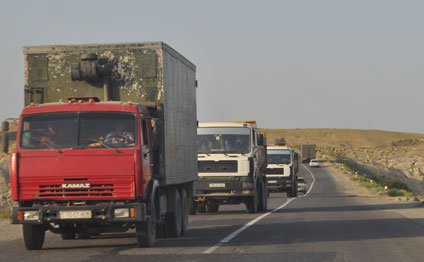Kişi küçənin ortasında can verdi