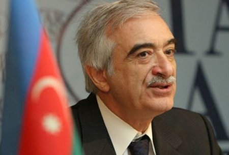 Polad Bülbüloğlu “İlin səfiri” mükafatına layiq görülüb
