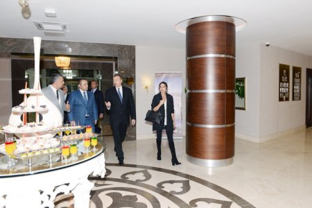 Prezident İlham Əliyev otelin açılışında
