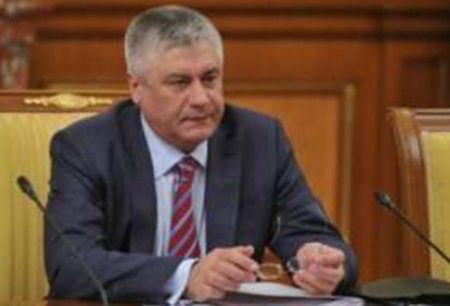 Rusiyanın daxili işlər naziri istefa verdi