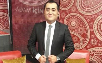 Qadınlar metroda Elgizi pərt elədilər