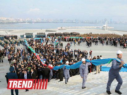Ən böyük bayrağımız havaya qaldırıldı