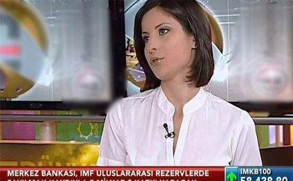 Əri teleaparıcını döyüb iflic elədi