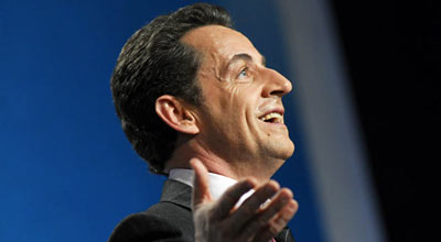 Nikola Sarkozi qayıdır