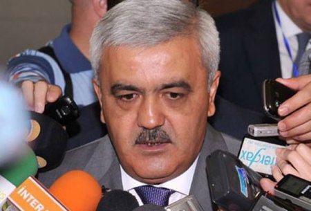 Rövnəq Abdullayev “Azərneftyağ”ı bağlayır