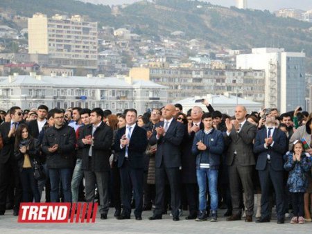 Ən böyük bayrağımız havaya qaldırıldı