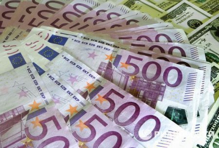 Dollar və avronun məzənnəsi 48 və 60 rublu keçib