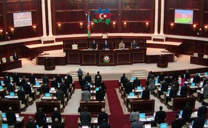 Milli Məclisin iclası başladı