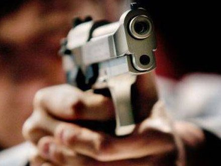 28 yaşlı gənc polisləri güllələdi 28 yaşlı gənc polisləri güllələdi