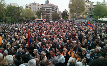 İrəvan yenidən qarışdı