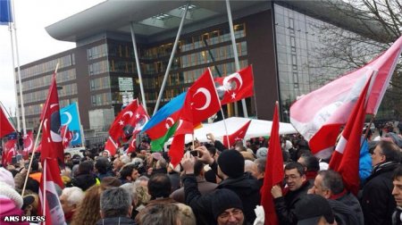 Perinçəkə dəstək verdik