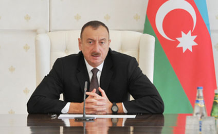 İlham Əliyev həmkarını təbrik etdi