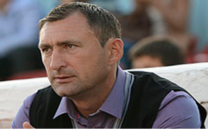 Emin Ağayev rus klubuna baş məşqçi getdi