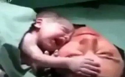 Azərbaycanda qadın evdə doğdu və öldü