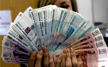 Rubl kəskin bahalaşdı