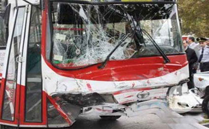 Bakıda sərnişin avtobusu qəza törətdi: yaralılar var