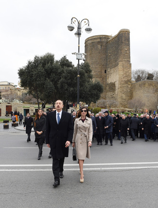 Prezident yumurta döyüşdürdü