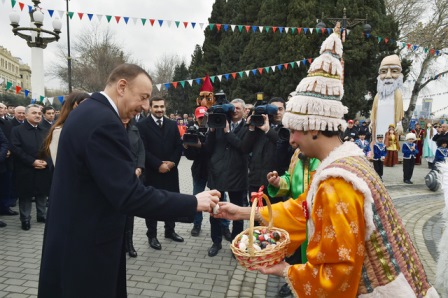 Prezident yumurta döyüşdürdü