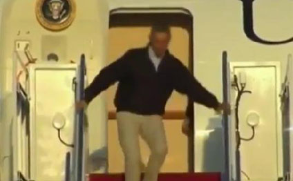 Obama az qala təyyarədən yıxılacaqdı