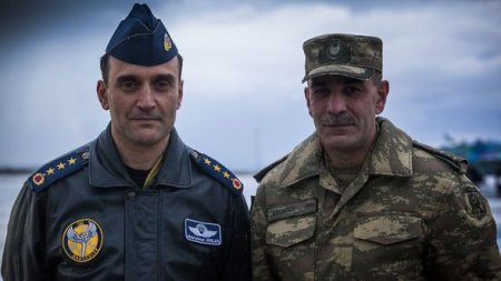 İki qardaş səmada görüşdü