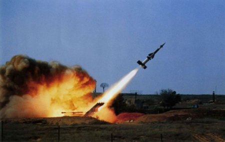 Tanklar, zenit raketləri və helikopterlər: ordumuz nə ilə silahlanır