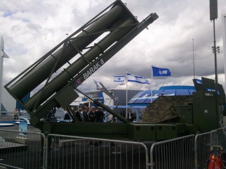 Tanklar, zenit raketləri və helikopterlər: ordumuz nə ilə silahlanır