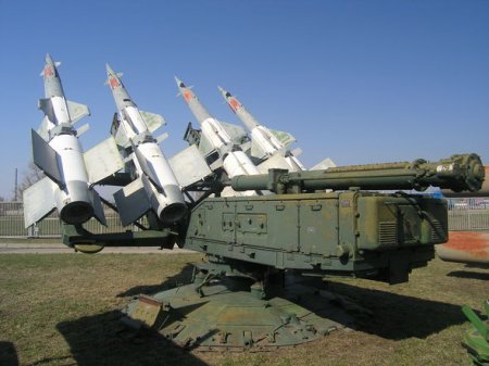 Tanklar, zenit raketləri və helikopterlər: ordumuz nə ilə silahlanır