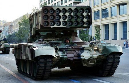 Tanklar, zenit raketləri və helikopterlər: ordumuz nə ilə silahlanır