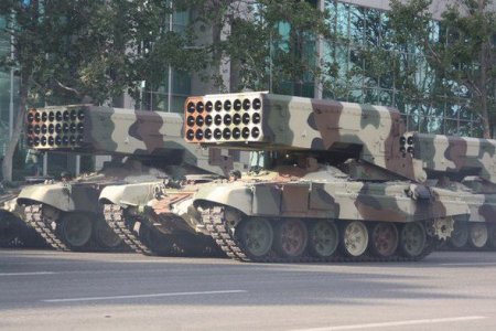 Tanklar, zenit raketləri və helikopterlər: ordumuz nə ilə silahlanır