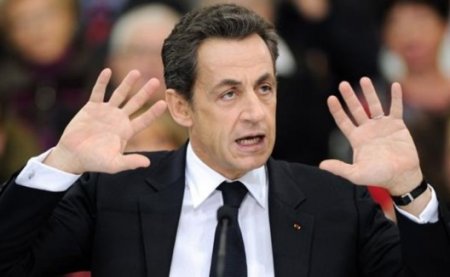 Sarkozi məscidə getdi