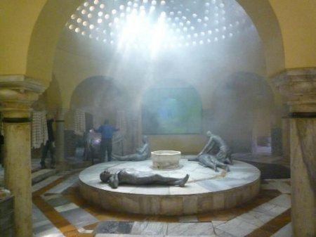Azərbaycanda 60 min manata hamam satılır