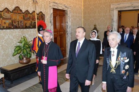 İlham Əliyev Roma Papası ilə görüşdü