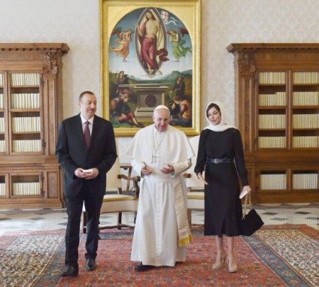 İlham Əliyev Roma Papası ilə görüşdü