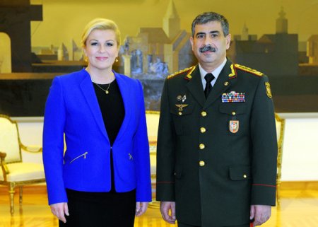 Azərbaycanlı nazir xanım prezidentlə görüşdü Azərbaycanlı nazir xanım prezidentlə görüşdü