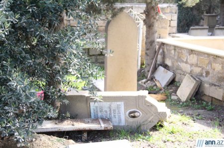 Bakıda "danışan" məzarlar