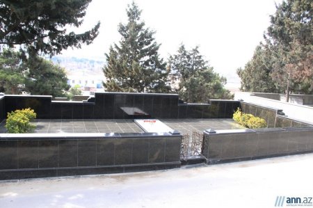 Bakıda "danışan" məzarlar