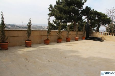 Bakıda "danışan" məzarlar