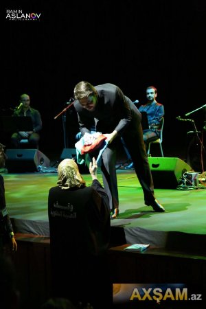 Sami Yusifin Bakı konsertindən görüntülər