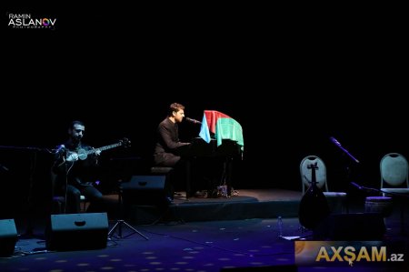 Sami Yusifin Bakı konsertindən görüntülər