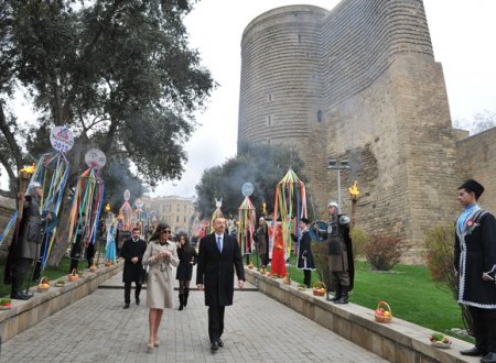 Prezident yumurta döyüşdürdü
