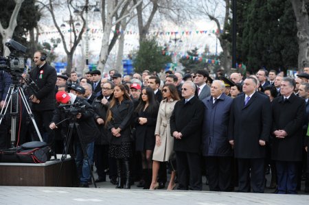 Prezident yumurta döyüşdürdü