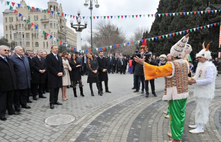 Prezident yumurta döyüşdürdü