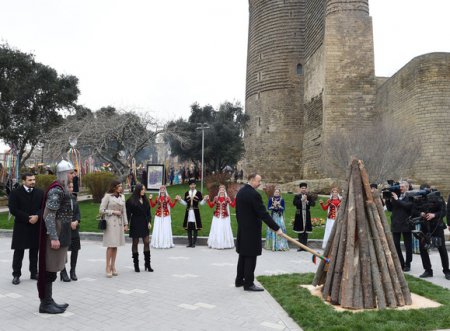 Prezident yumurta döyüşdürdü