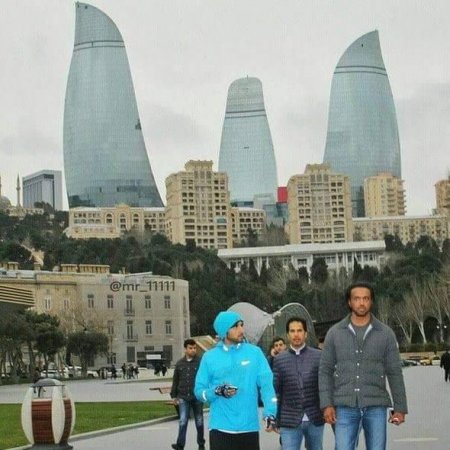 18 milyard sərvəti olan şeyx Bakıya niyə gəlib?
