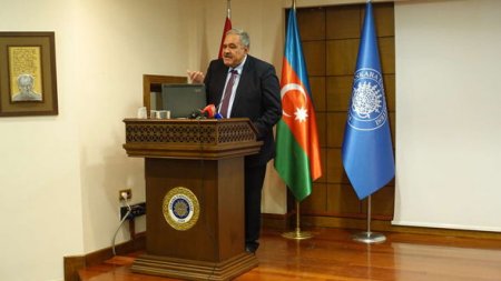 Əli Həsənov Türkiyədə Hüseyn Cavid haqqında keçirilən konfransda iştirak etdi